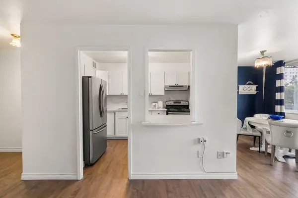 20 Forest Manor RD #506, Toronto C15, ON M2J 1M2