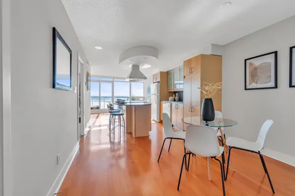 550 Queens Quay W #1226, Toronto C01, ON M5V 3M8