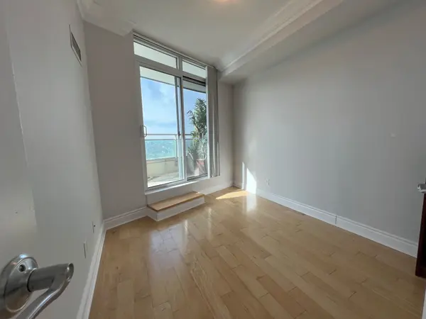 Toronto C14, ON M2N 7K3,60 Byng AVE #LPH06