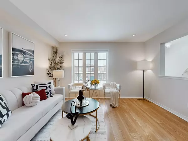 Aurora, ON L4G 0C4,24 Martell Gate