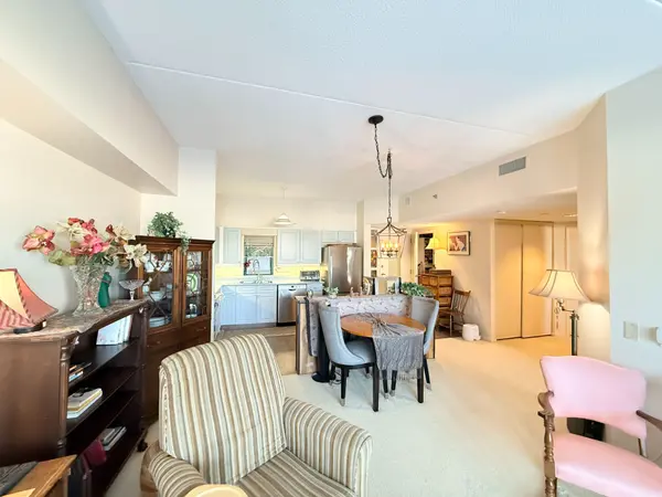 49 Raglan ST #110, Collingwood, ON L9Y 4X1