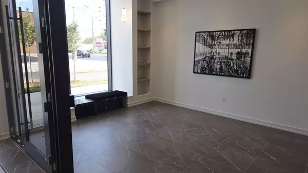 Toronto W07, ON M8Z 0H2,6 Chartwell RD #213