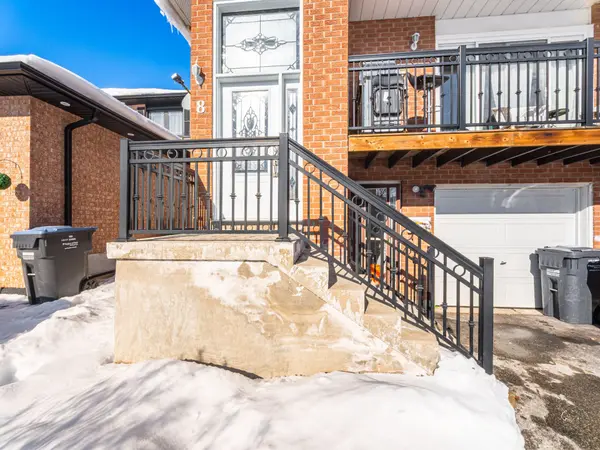 Brampton, ON L6X 2T7,8 Deerpark CRES