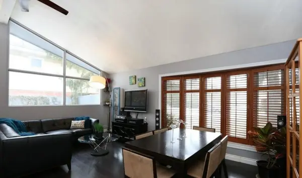 1065 Bomorda DR, Oakville, ON L6H 1Y3