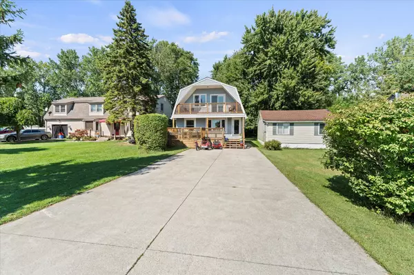 Amherstburg, ON N9V 2Y8,374 Lakewood DR