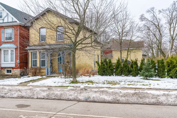 394 Woolwich ST, Guelph, ON N1H 3W7