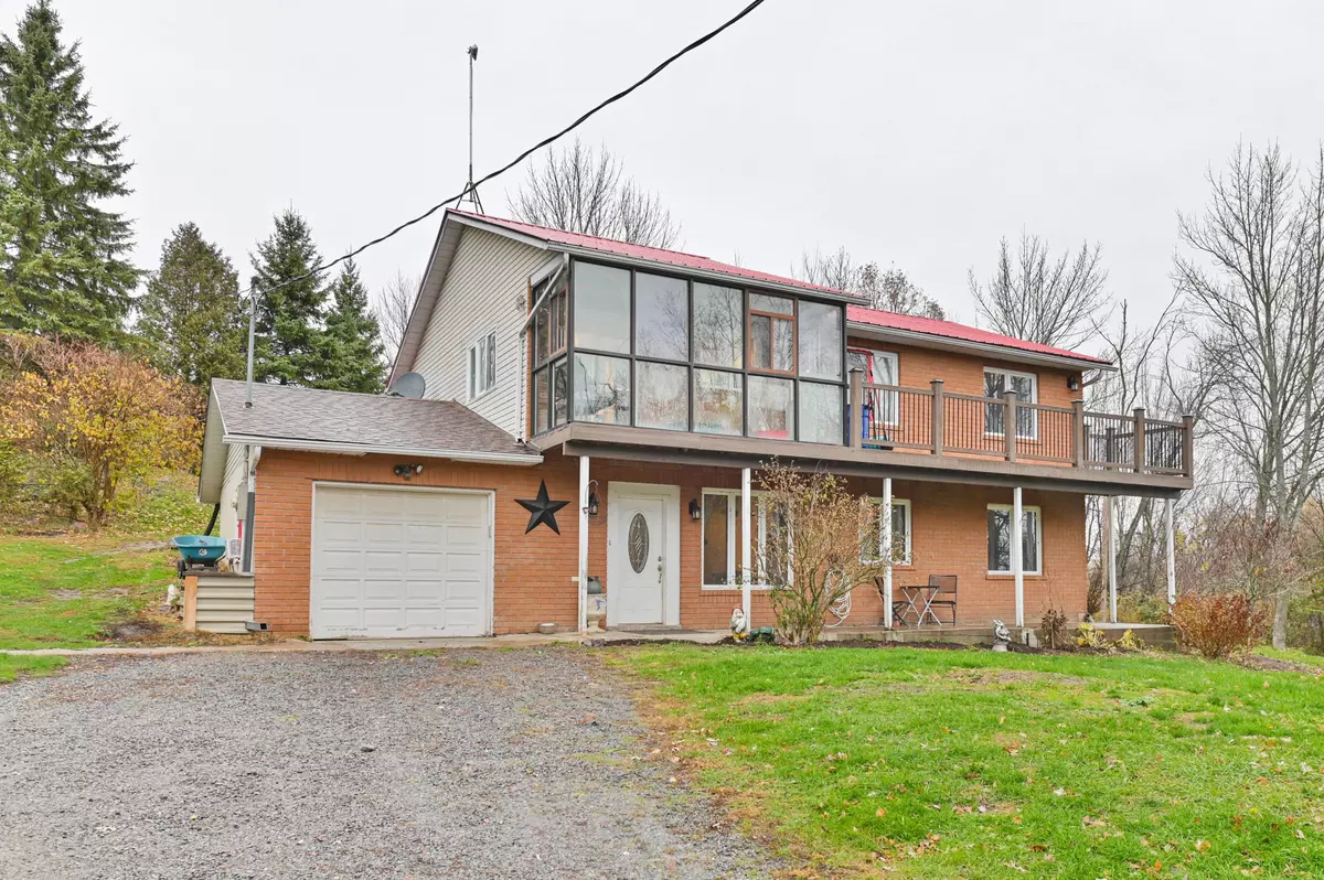 Tweed, ON K0K 3J0,1403A Crookston RD