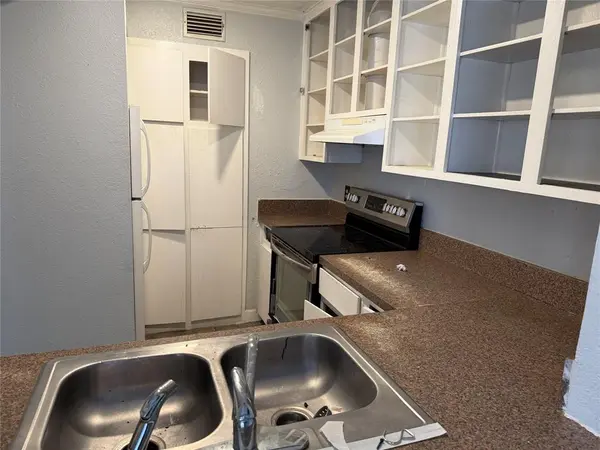 5502 Boca Raton Boulevard #428, Fort Worth, TX 76112