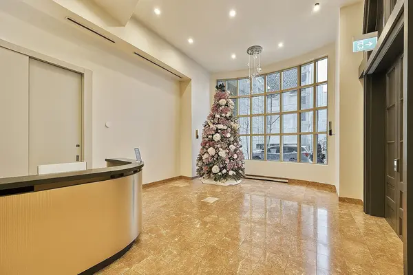 Toronto C08, ON M5E 1W5,25 The Esplanade N/A #320