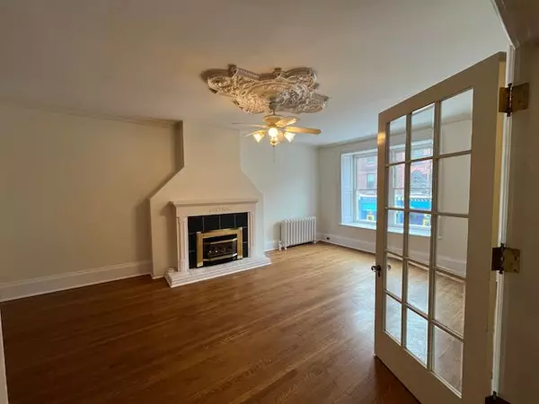 Brockville, ON K6V 3P9,64 King ST W