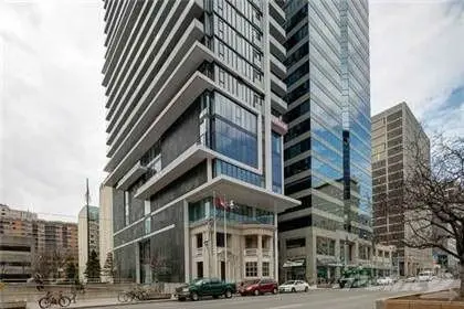 426 University AVE #2702, Toronto C01, ON M5G 1S9