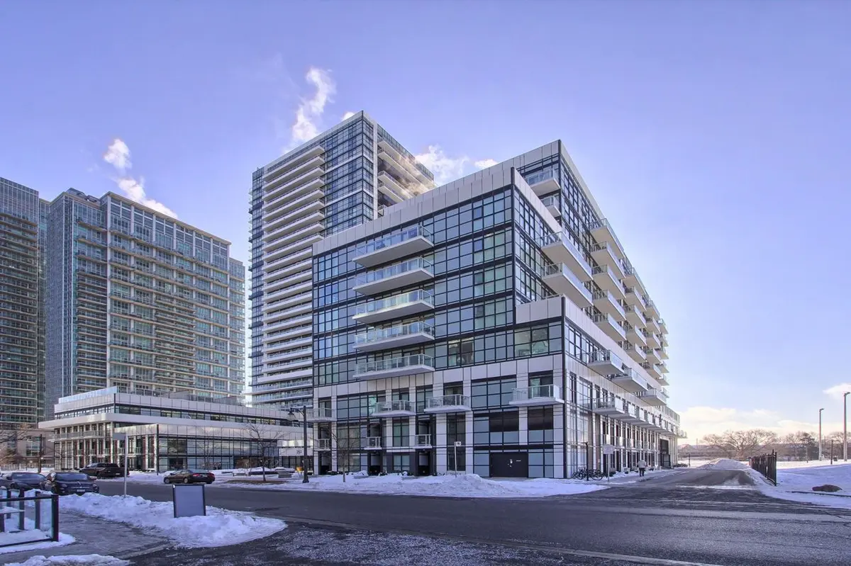 Toronto W06, ON M8Y 0C7,251 Manitoba ST #822