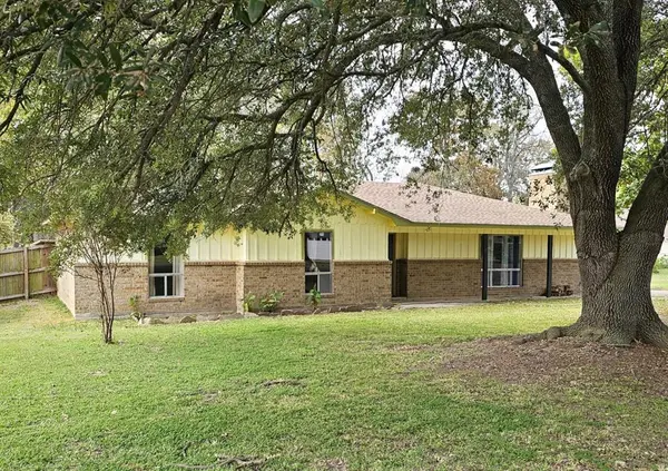 5779 N Cape Drive, Chandler, TX 75758