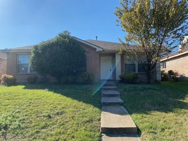 2937 Monticello Lane,  Lancaster,  TX 75134