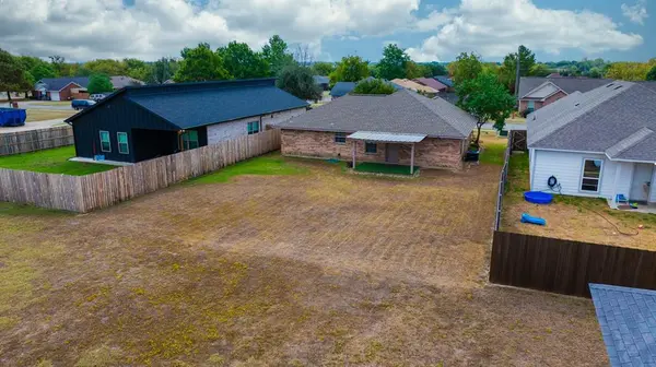 702 Aldridge Street, Commerce, TX 75428