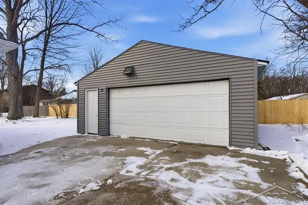 3812 N Saginaw RD, Midland, MI 48640