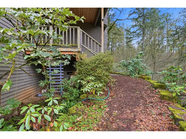 16240 SE MAPLE HILL LN, Happy Valley, OR 97086