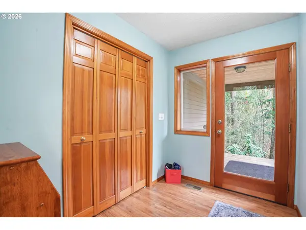 16240 SE MAPLE HILL LN, Happy Valley, OR 97086