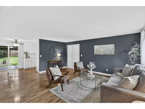 St Helens, OR 97051,290 N 4TH ST