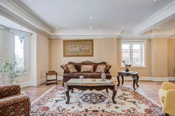 Toronto E04, ON M1R 2M8,11 Bellvare CRES