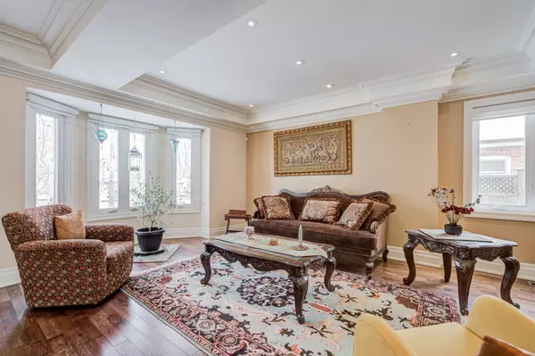 Toronto E04, ON M1R 2M8,11 Bellvare CRES