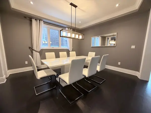 Aurora, ON L4G 0X7,117 Novan CRES