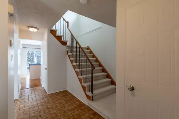 Barrie, ON L4N 5T8,59 Garden DR