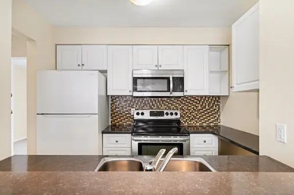 Elmvale Acres And Area, ON K1B 5B7,2570 Southvale CRES #22