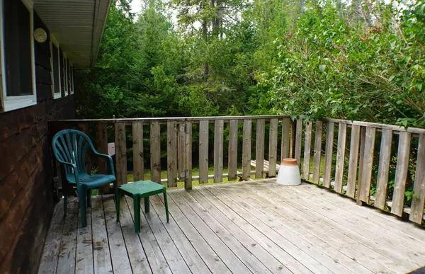 Northern Bruce Peninsula, ON N0H 1Z0,1 CARDINAL CRES