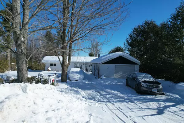 Kawartha Lakes, ON K0M 2B0,10 Ewen ST