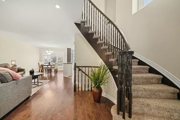 Barrhaven, ON K2G 4R1,164 Tacom CIR