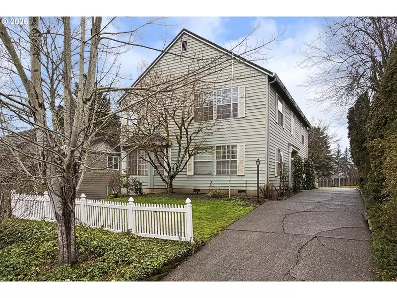 17915 MONTICELLO DR, Gladstone, OR 97027