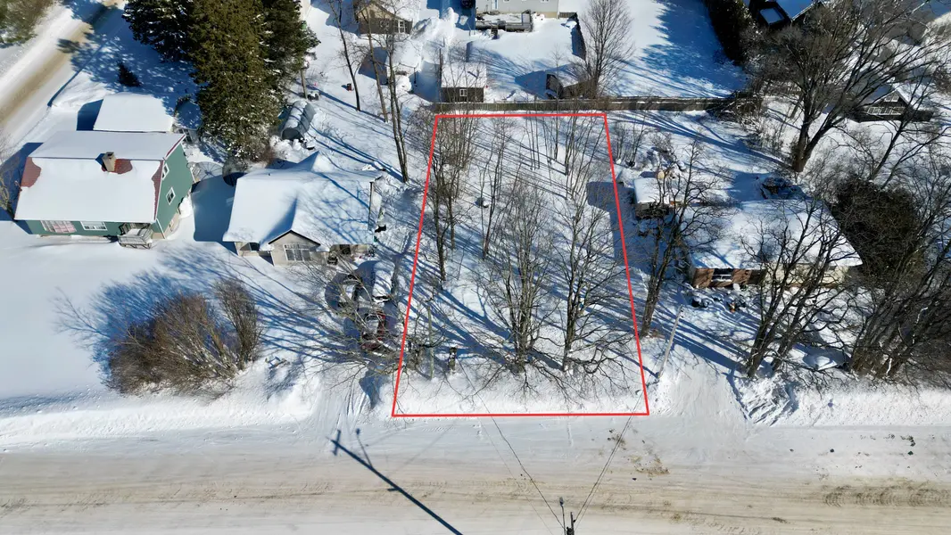 15 Tackabury ST, Northern Bruce Peninsula, ON N0H 1W0