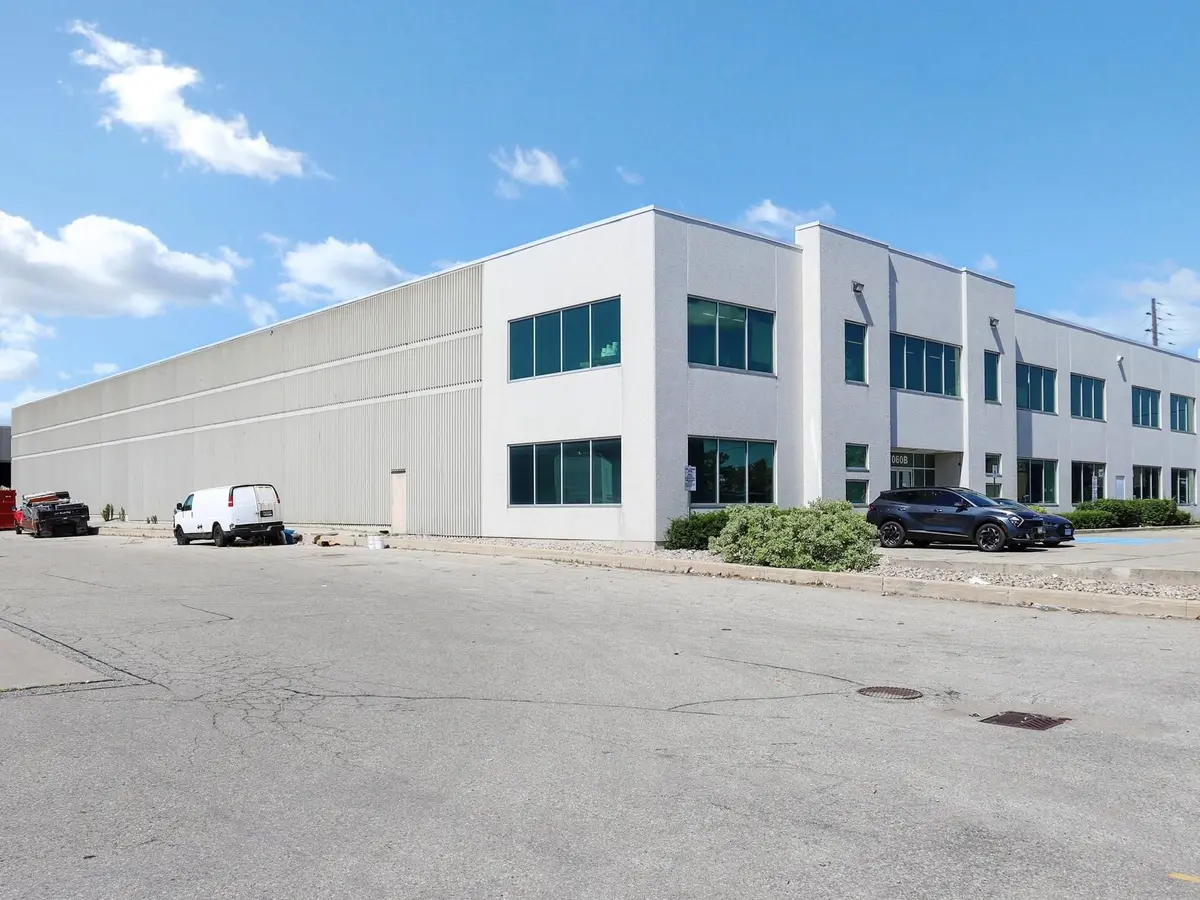 1060B Lorimar DR, Mississauga, ON L5S 1R8