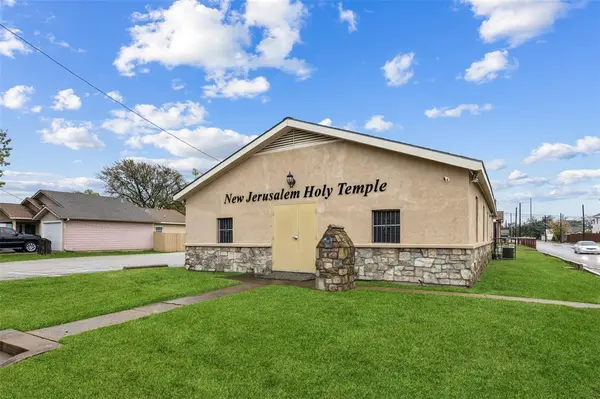 1738 Nomas Street, Dallas, TX 75212