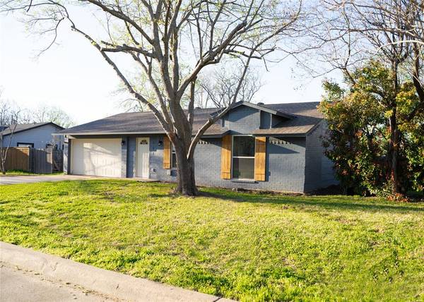 807 Crockett, Midlothian, TX 76065