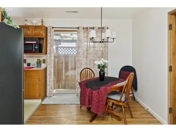 10120 N MIDWAY AVE, Portland, OR 97203