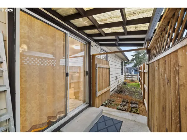 10120 N MIDWAY AVE, Portland, OR 97203