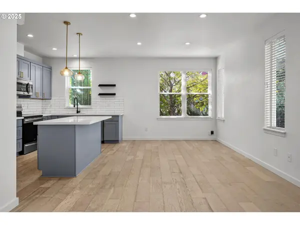 2813 SE Hawthorne BLVD #5, Portland, OR 97214