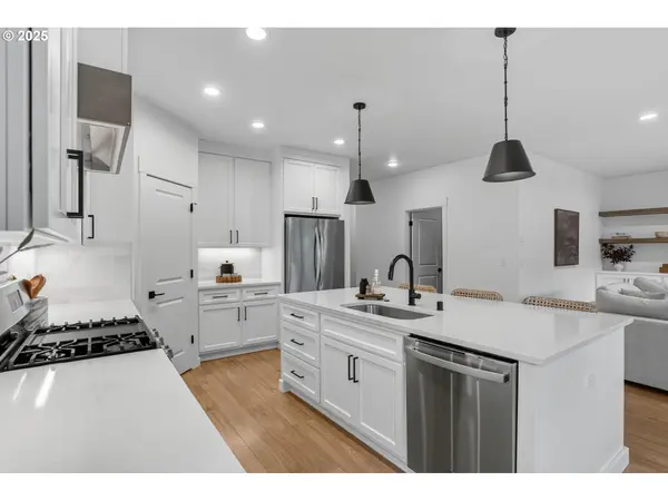 Battle Ground, WA 98604,826 SE 37TH ST