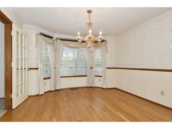 17915 MONTICELLO DR, Gladstone, OR 97027