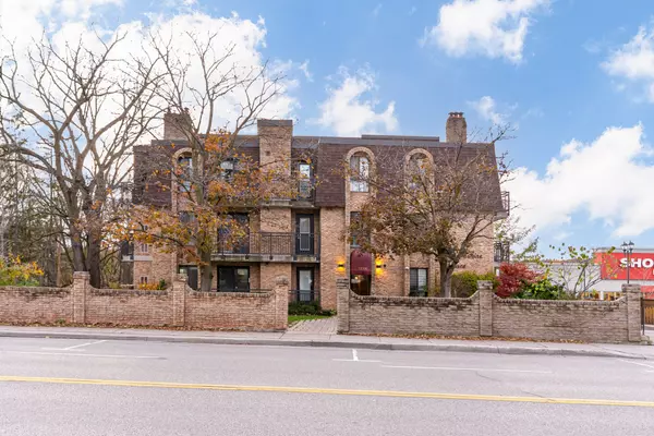 Aurora, ON L4G 1N8,15390 Yonge ST #406