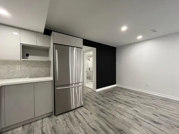 7 Robert Green CRES #BSMT, Vaughan, ON L6A 0V6