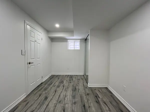 7 Robert Green CRES #BSMT, Vaughan, ON L6A 0V6