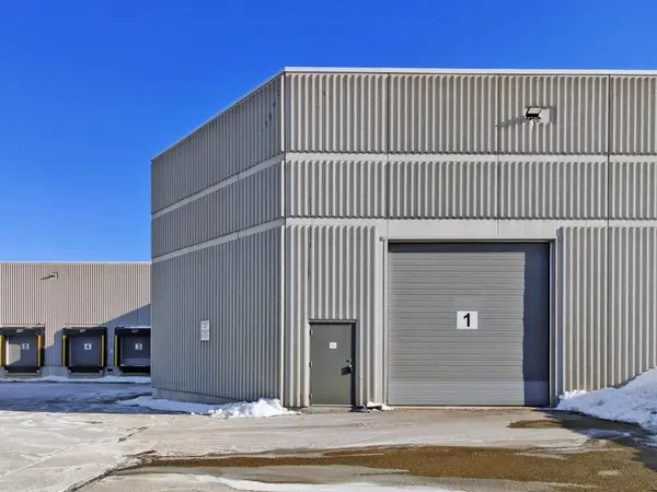 1060B Lorimar DR, Mississauga, ON L5S 1R8