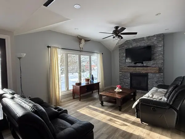 Grey Highlands, ON N0C 1E0,17 Mary ST