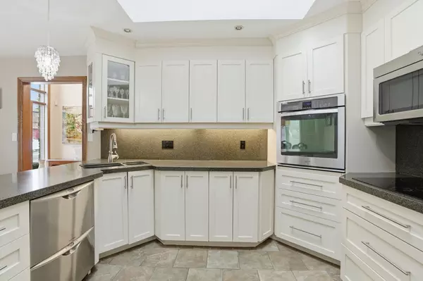 Haldimand, ON N3W 1E2,9 Lamb CT