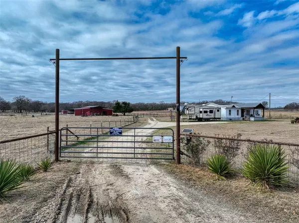 Blum, TX 76627,408 HCR 1414