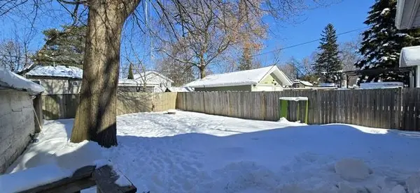 178 Spring RD, Georgina, ON L4P 2K6