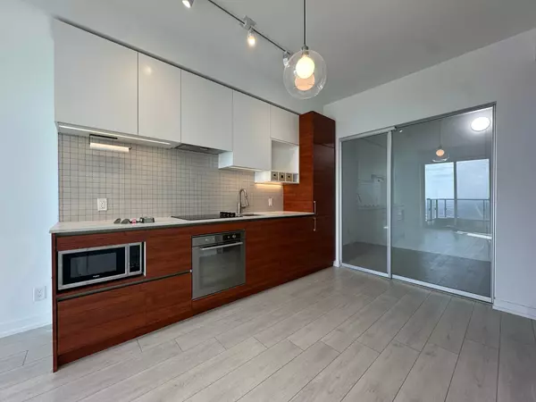 Vaughan, ON L4K 0J7,950 Portage Pkwy #6108